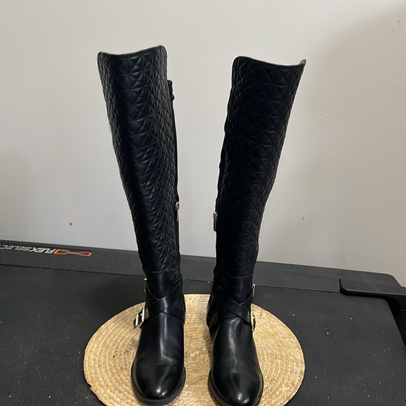 Vince Camuto Leather Equestrian Gold Hardware Detailing Knee High Boots Size 6 - Picture 5 of 15